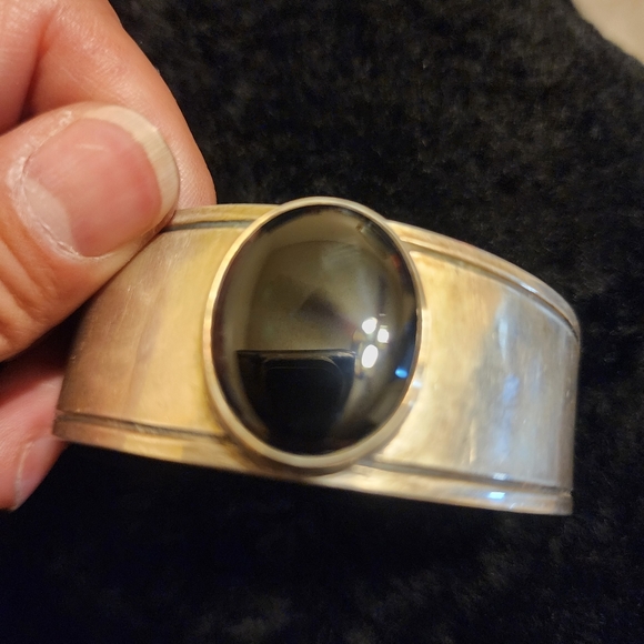 RARE RETIRED James Avery beautiful Sterling Silver and Black Onyx Cuff - Picture 2 of 5